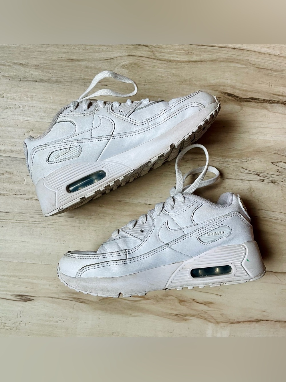 Nike White Air Max Leather Sneakers children’s size 1.5 Y